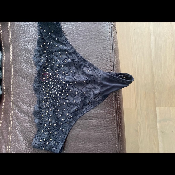 Thong - Picture 1 of 3